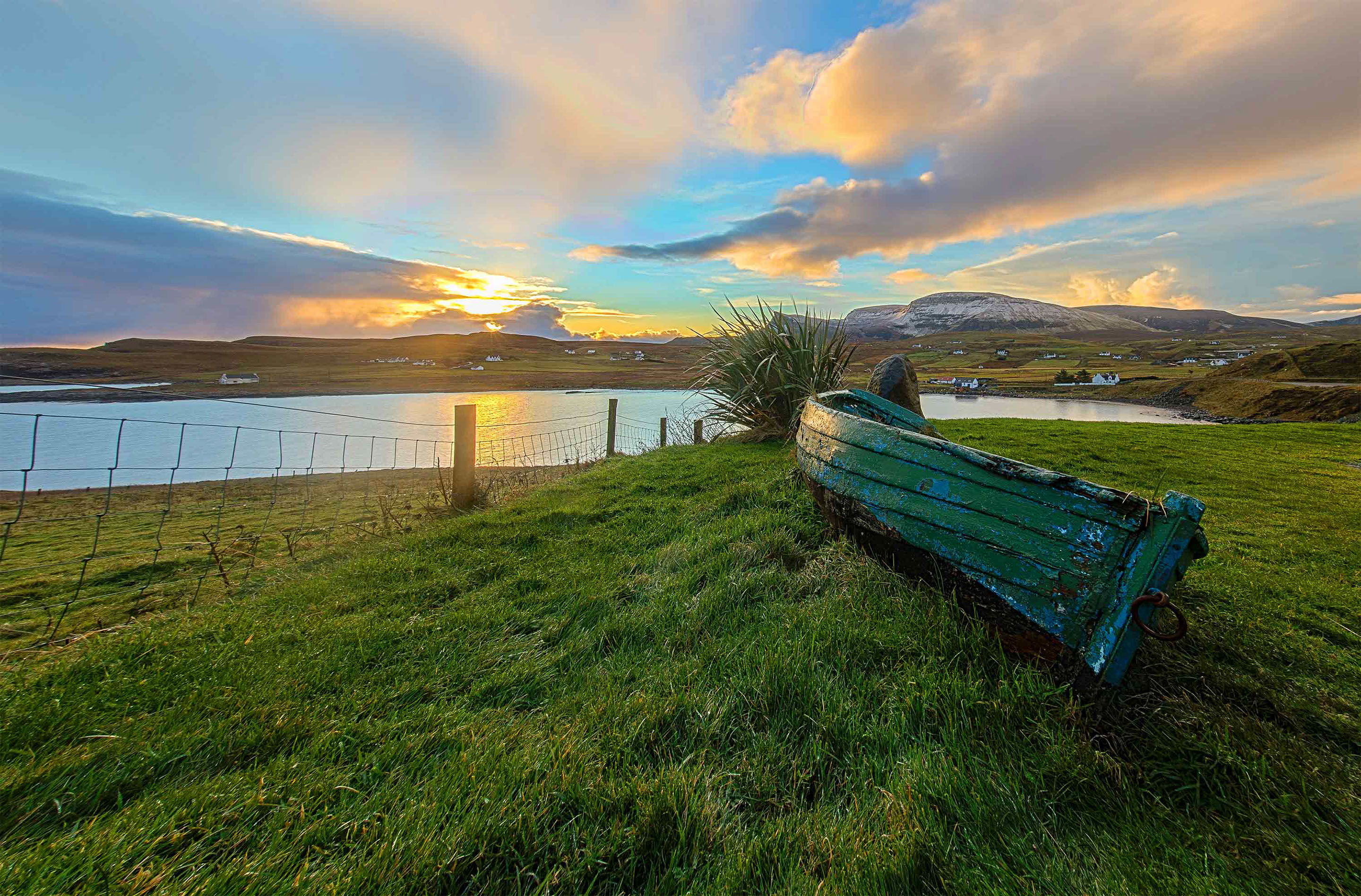 Aird Cottage self catering accommodation looks out on to stunning sea views of the North of the Isle of Skye